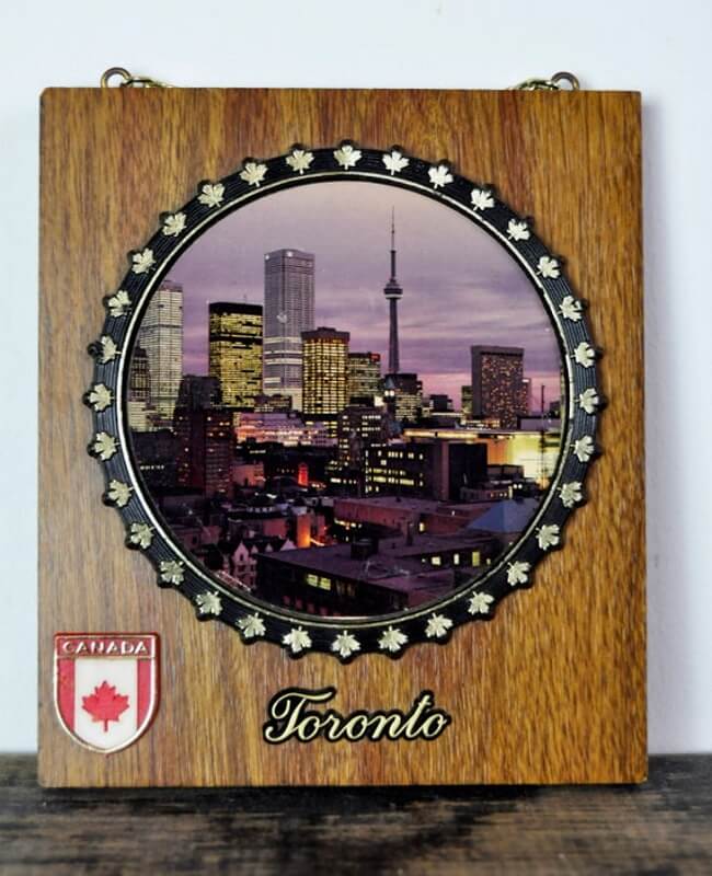 5 Great Souvenirs Toronto has to offer